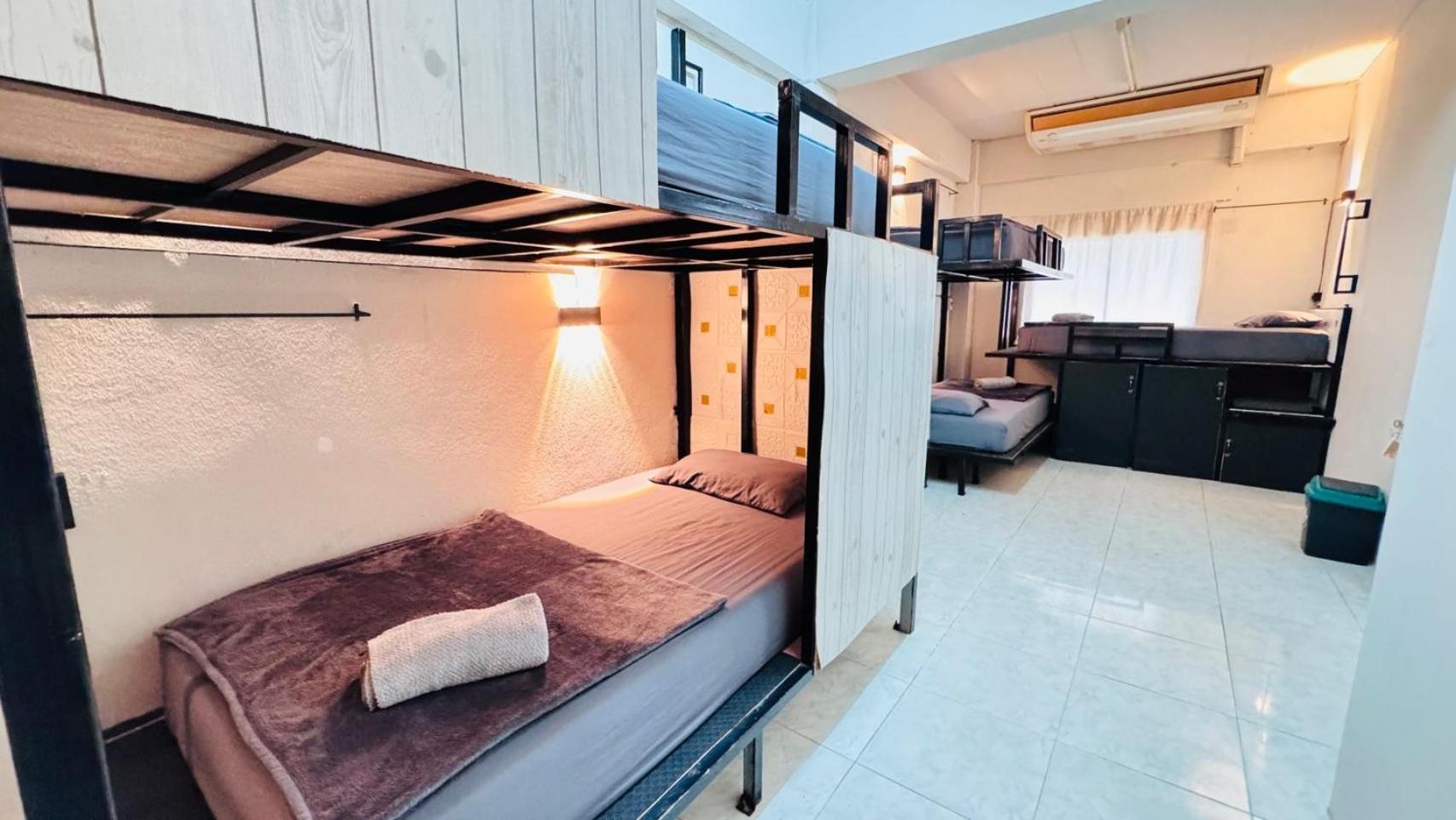 Stay At Moon Hostel Hatrin Kültér fotó